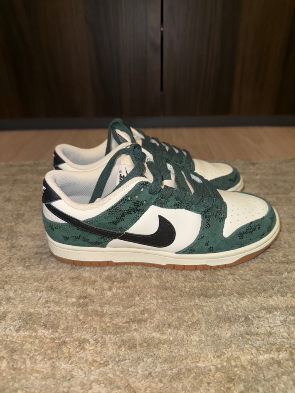 Nike Dunk Low WMNS Green Snake Sail Pro Green Size 6.5 - Picture 6 of 8
